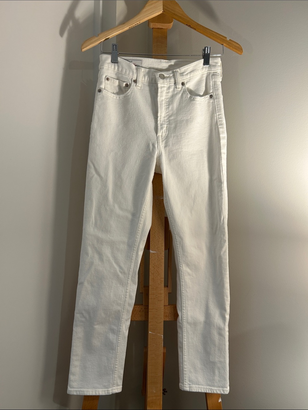 GAP White Straight-Leg Women's White Cigarette Jeans